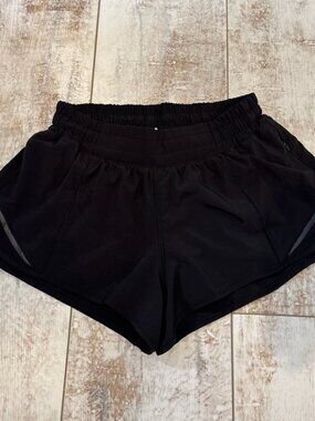 Lululemon Black Hotty Hot Short - Size 6